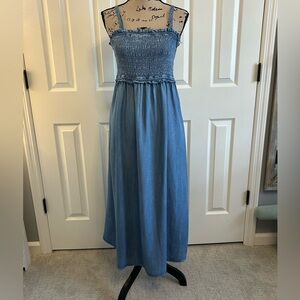 Isabel Ingrid & Isabel maternity Chambray Smocked adjustable strap Maxi Dress S